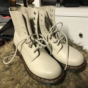 BRAND NEW Dr Martens, fit like WMNS 8.5